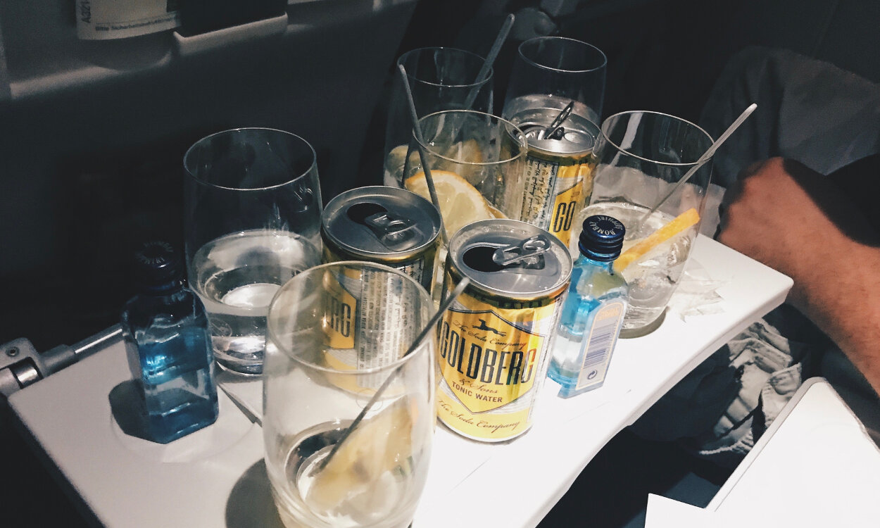 Review Lufthansa Business Class Airbus A321 Frankfurt - Kairo mehr Gin Tonic