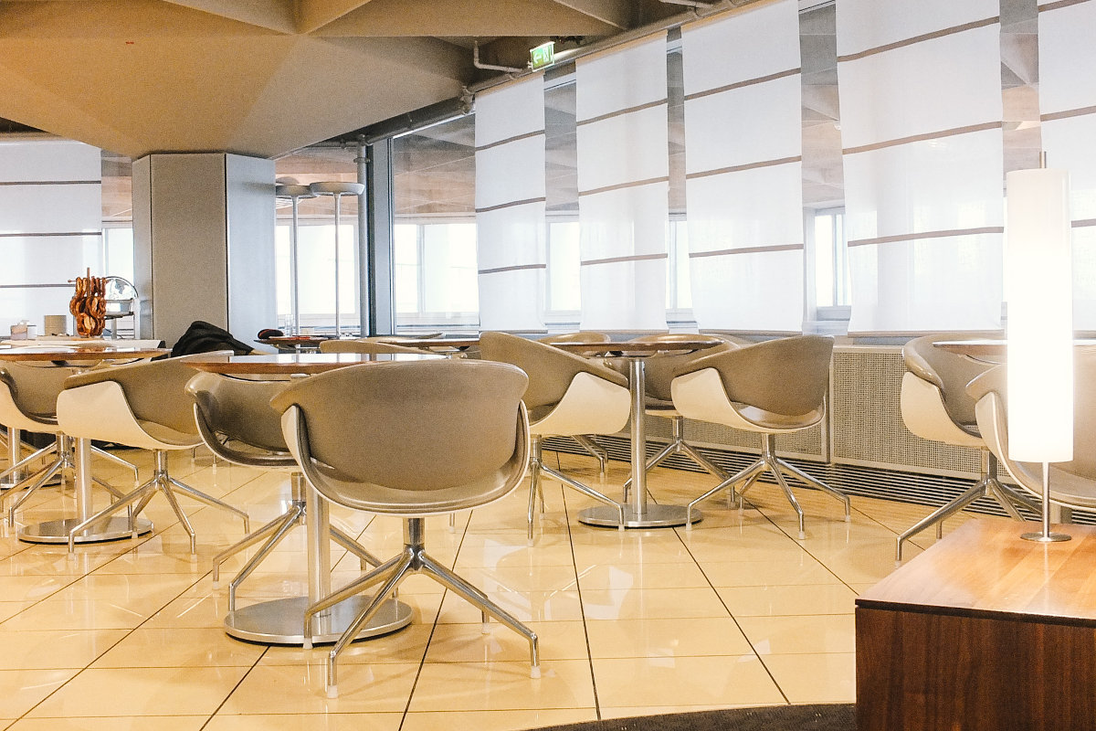 Bistrobereich der Lufthansa Senator Lounge