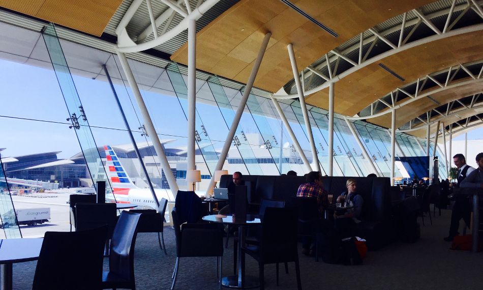 Review: Admirals Club Los Angeles Terminal 4 Fenster 2