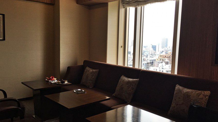 Review Sheraton Miyako Osaka Club Lounge Stühle
