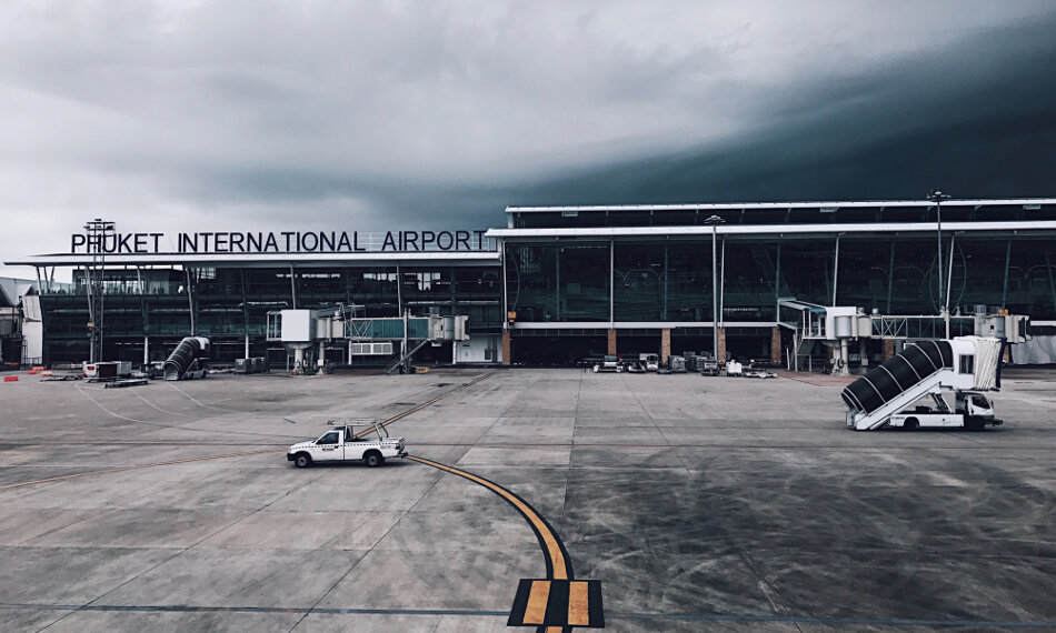 Review Thai Business Class 777 Phuket International Airport Terminal I
