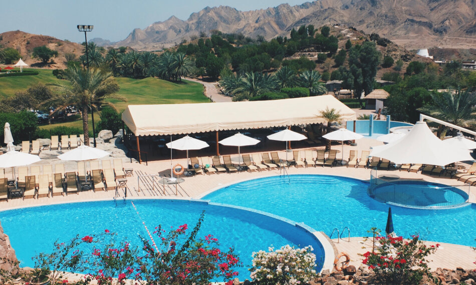 JA Hatta Fort Hotel Dubai Swimmingool