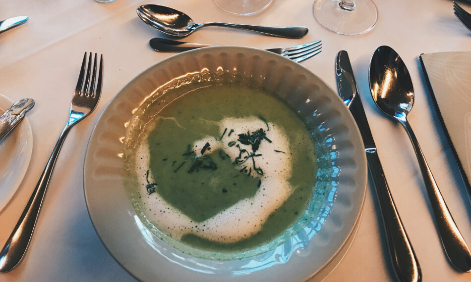 Review - Romantik Hotel Wartburg - Dinner Restaurant Luther-Menue Vorspeise Suppe