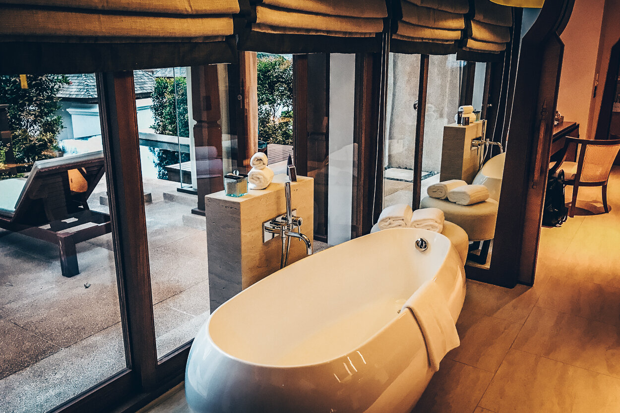 Review The Ritz-Carlton Koh Samui Badewanne Pool Villa