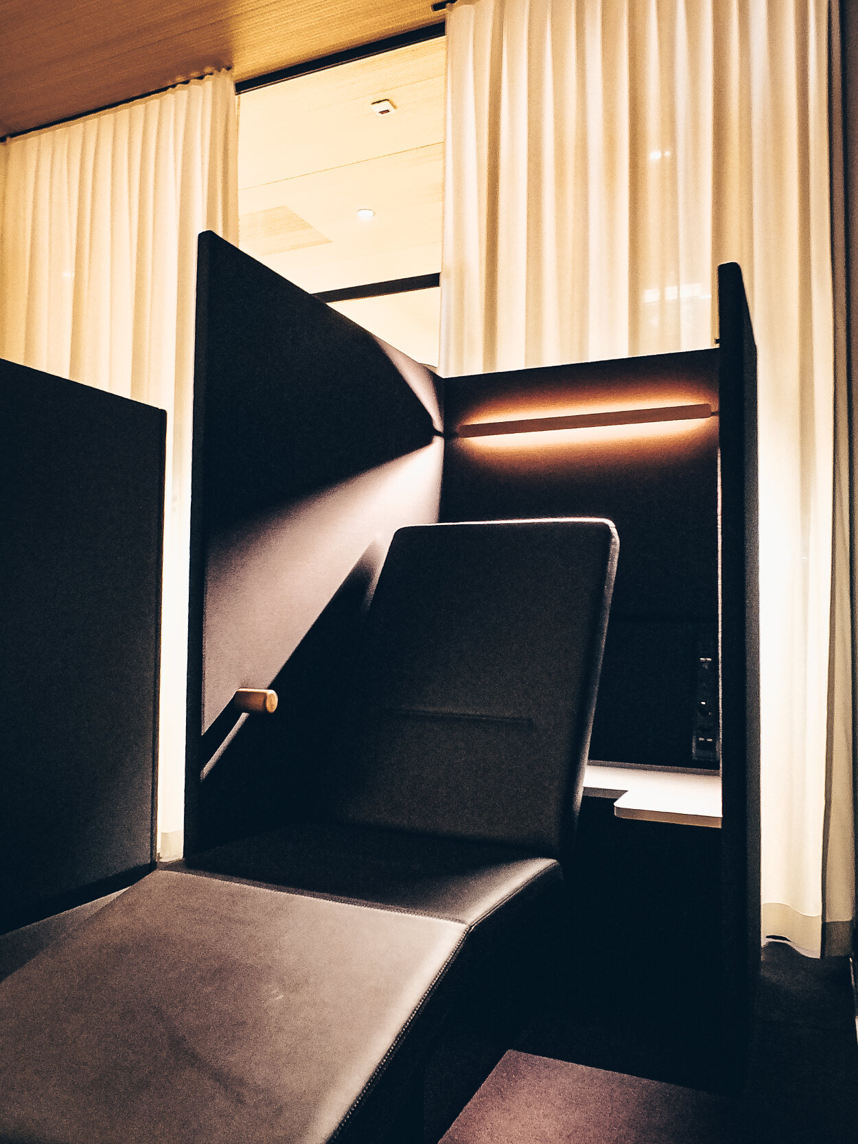 Neue Swiss First Class Lounge Zürich A - HON Circle Lounge