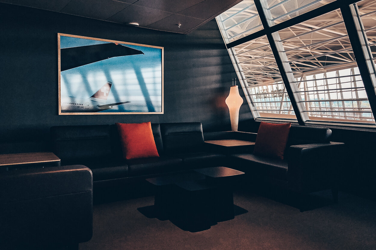 Neue Swiss Business und Senator Lounges Zürich A Loungebereich