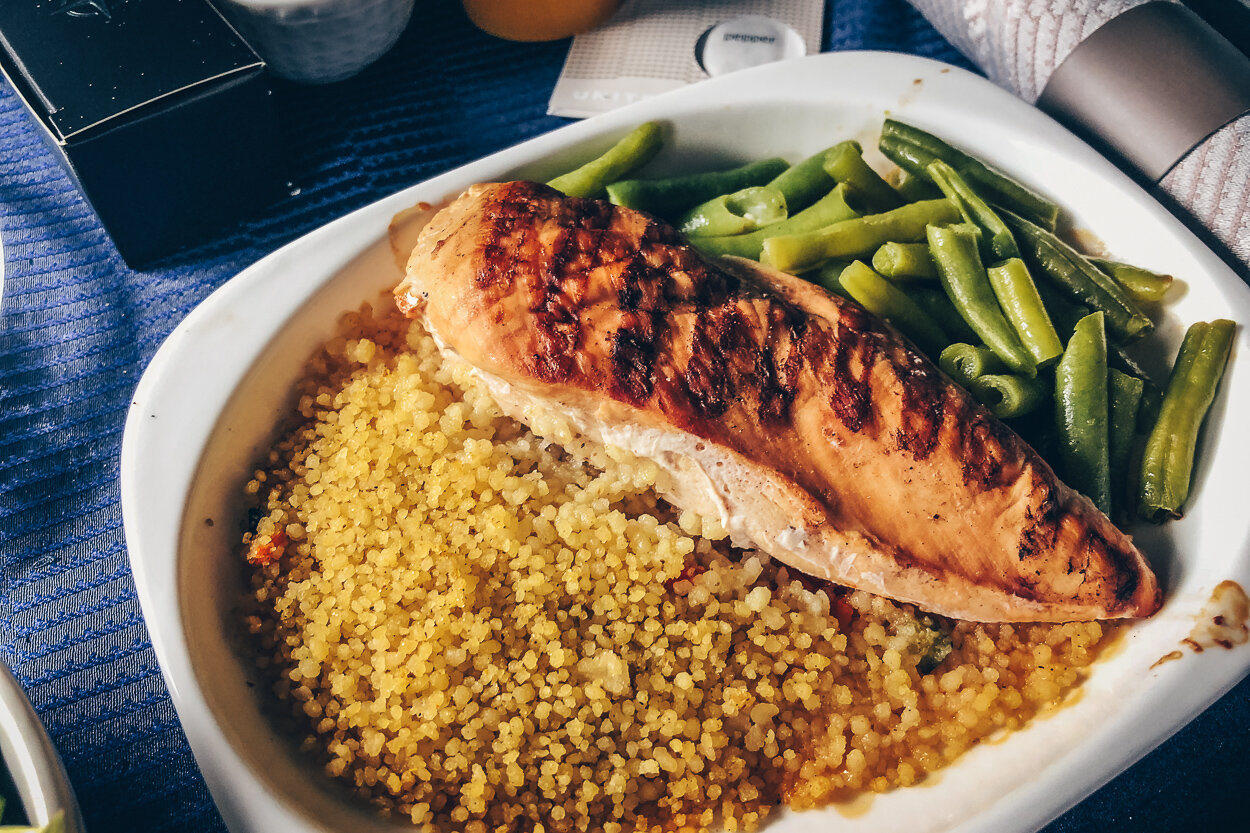 Review United Polaris Business Class Boeing 767 Pre-Arrival Lunch Chicken & Couscus