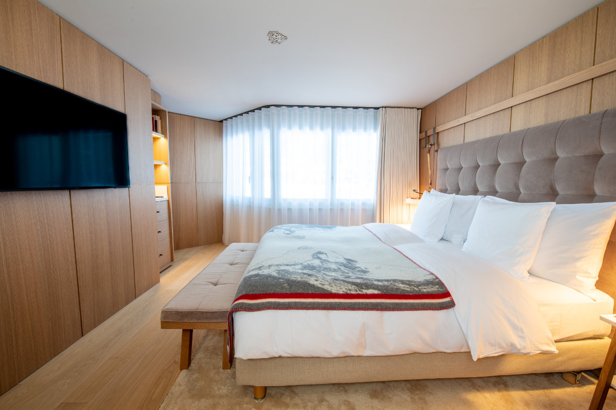 World of Hyatt fügt 49 neue Small Luxury Hotels hinzu Schweizer Hof Zermatt