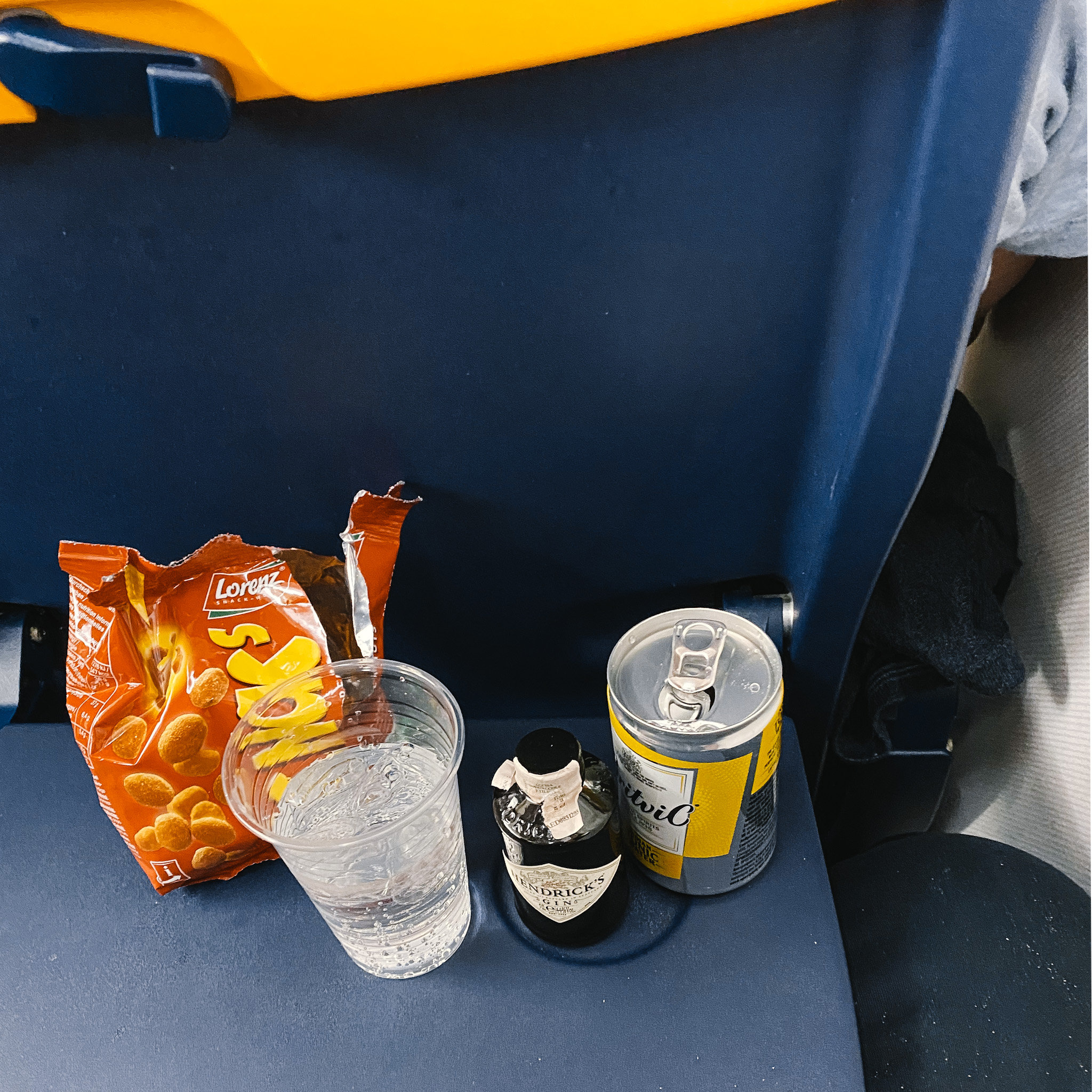 Ryanair Bordservice vor Corona Hendricks Gin & Tonic
