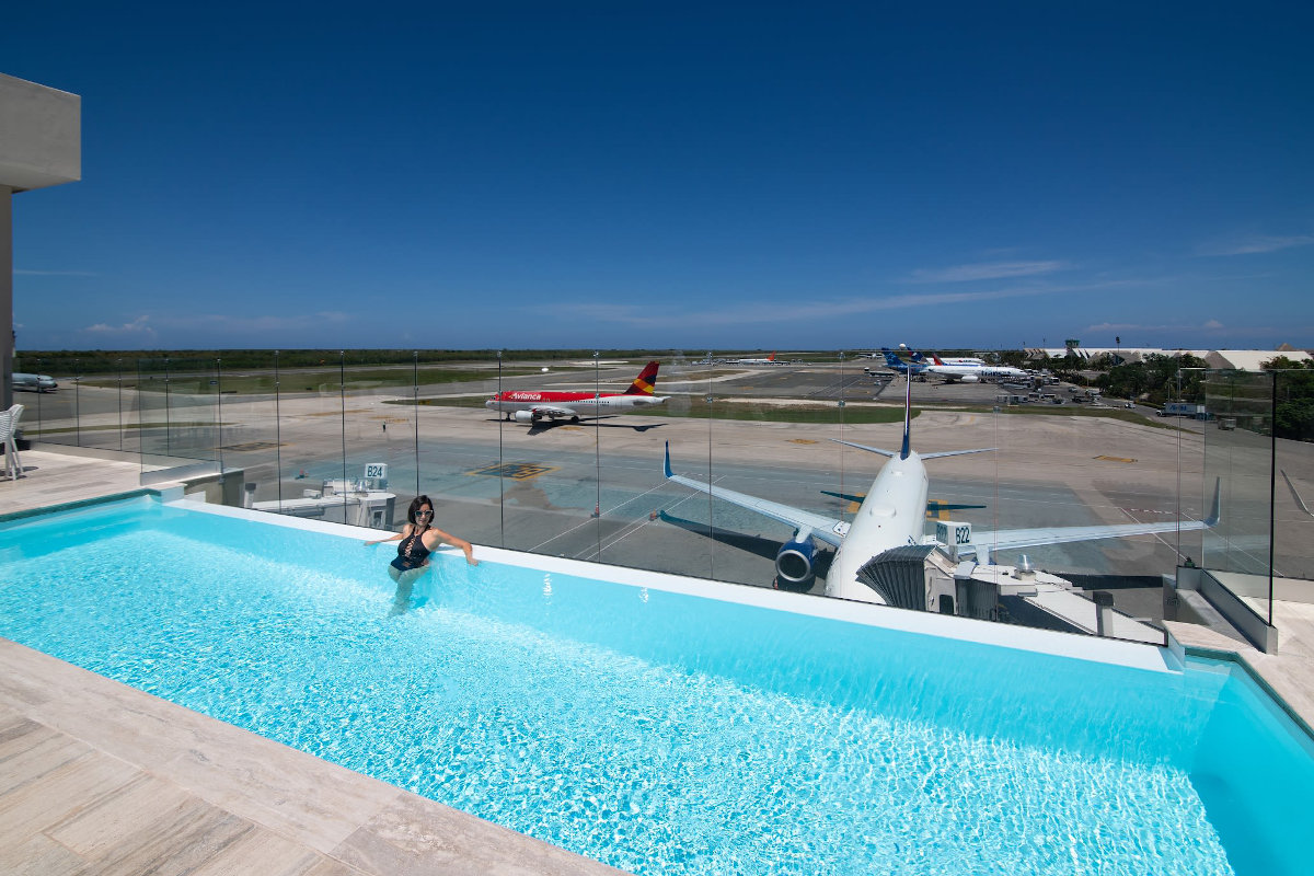 Punta Cana International VIP Lounge mit Terrasse und Swimmingpool über Priority Pass