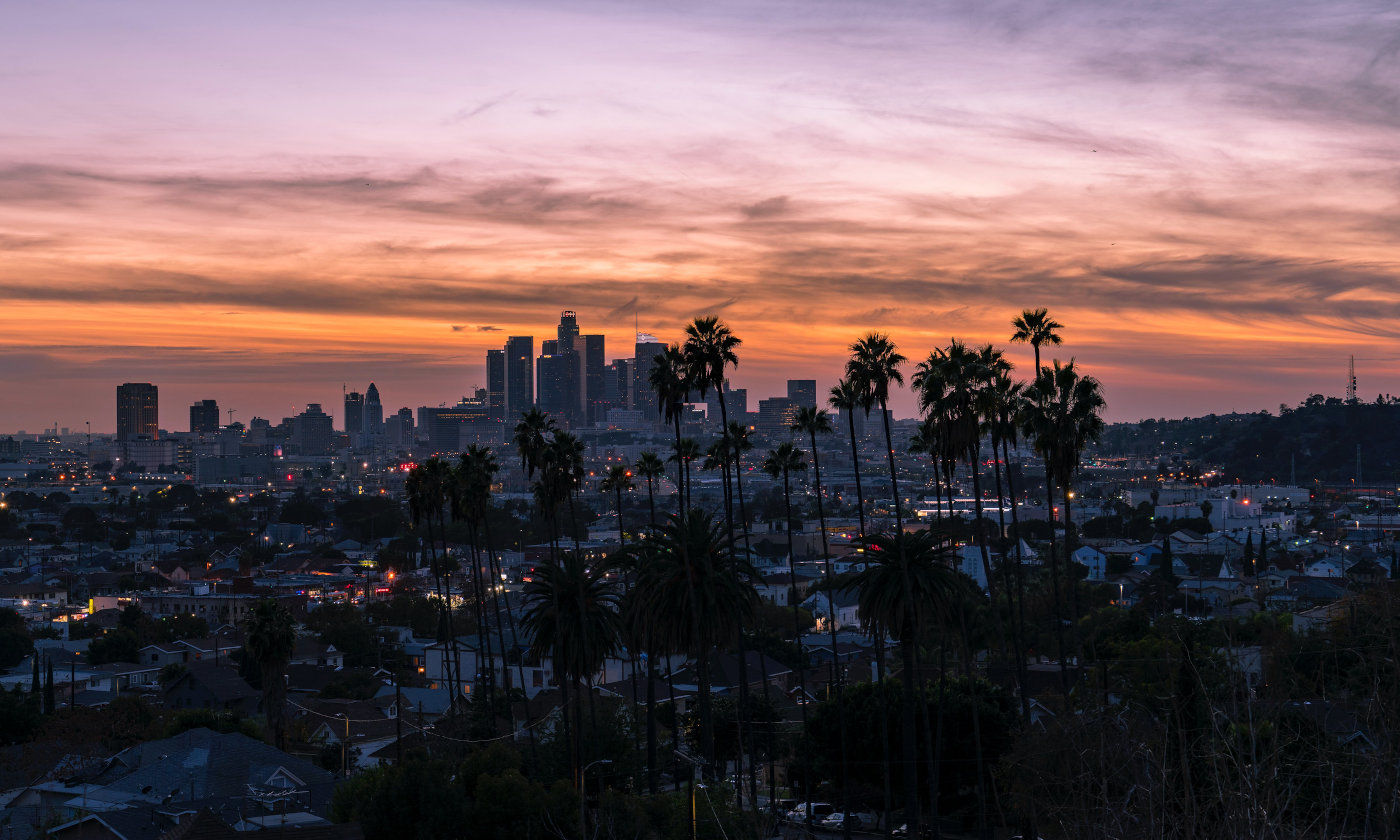 Blick auf die abendliche Innenstadt von Los Angeles