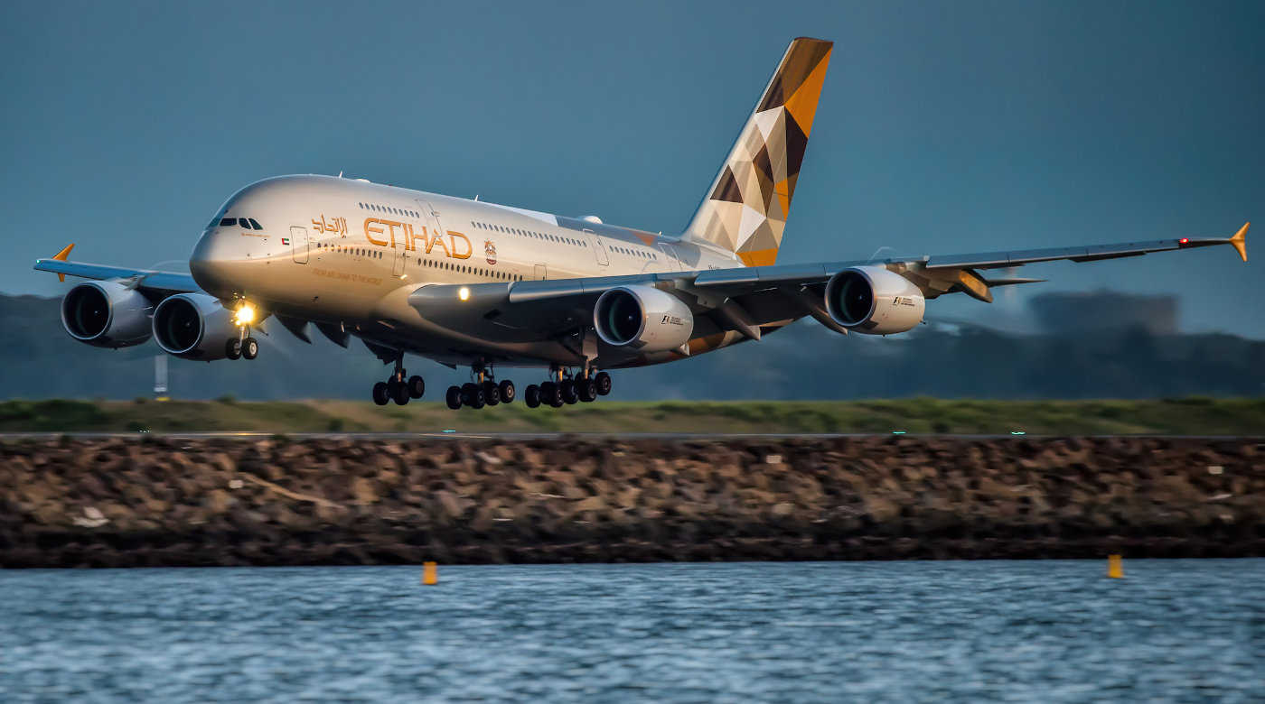 Etihad Airways Airbus A380 Landeanflug auf den Flughafen Sydney