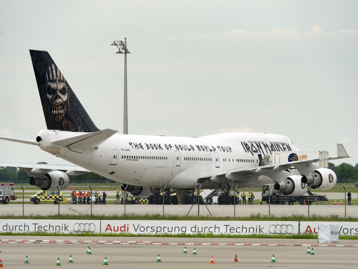 Boeing 747 Iron Maiden Ed Force One