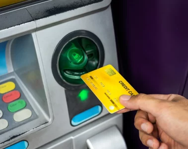 Guide Unterschiede Debit- und Kreditkarten