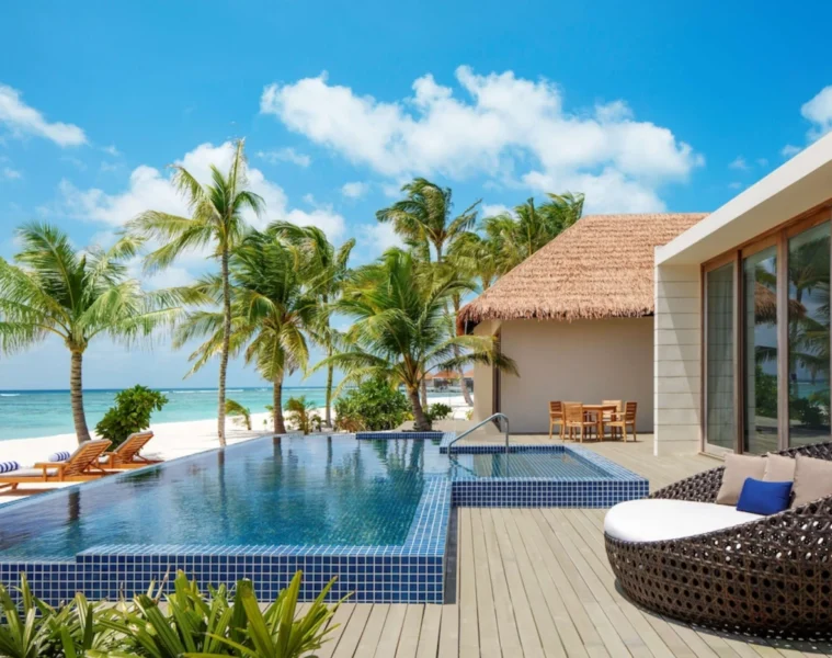 Beach Villa im Radisson Hotel Maldives
