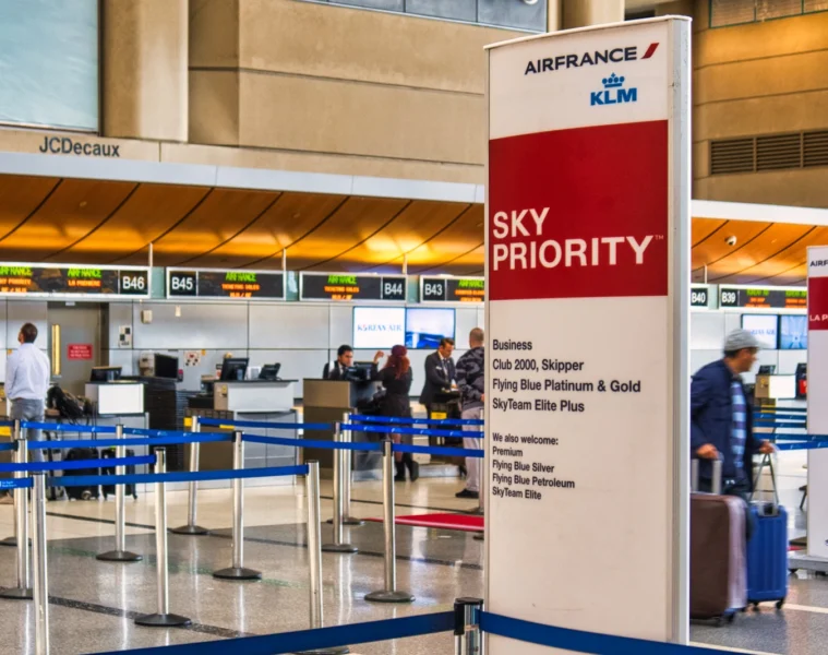 KLM Sky Priority Check-in am Flughafen von Los Angeles